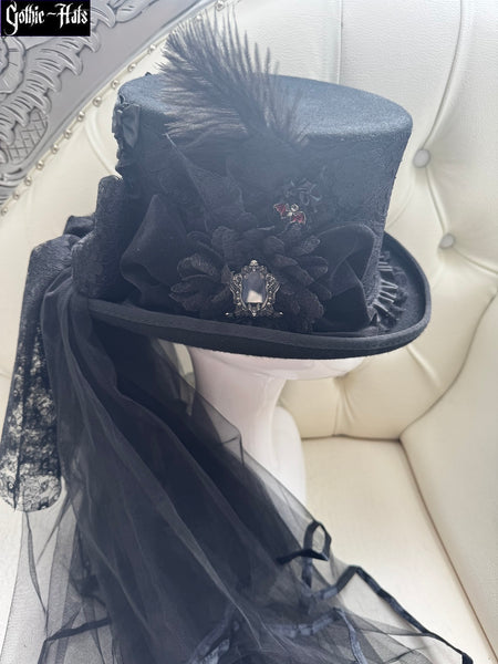 Vamp Top Hat 56cm